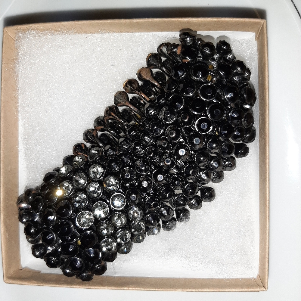 Vintage jeweled black link bracelet